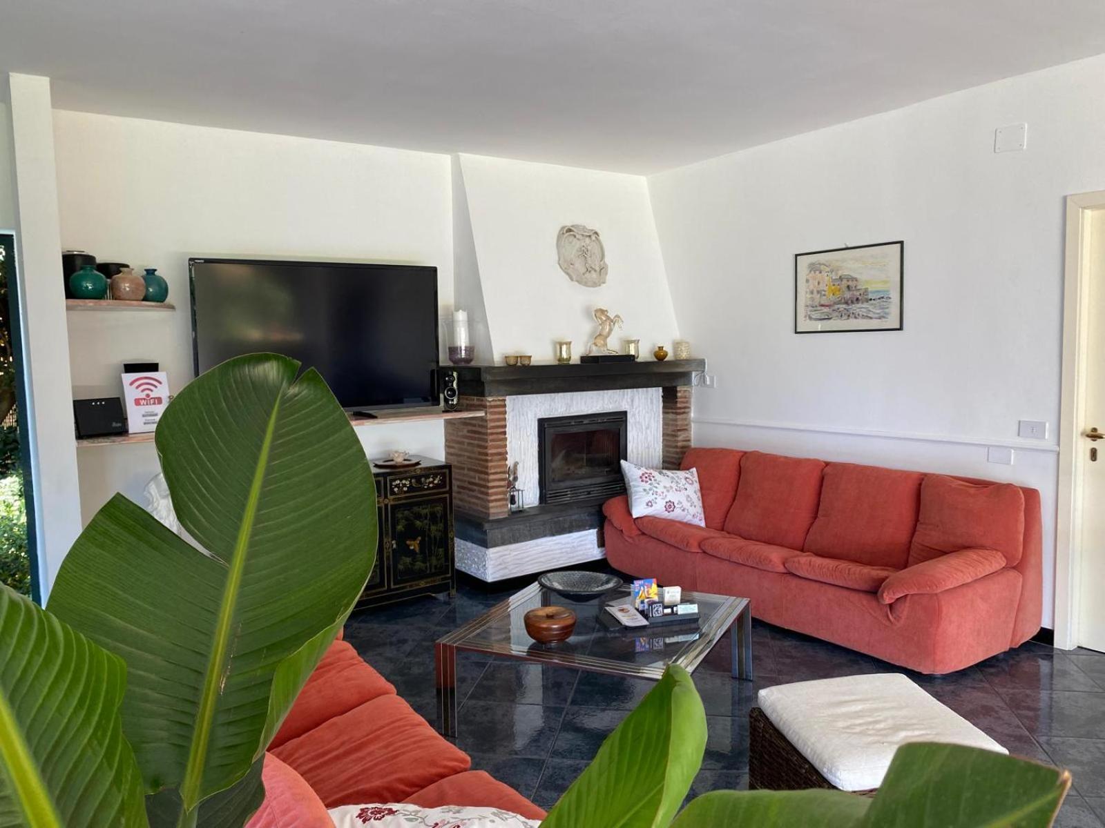 Versilia - Pietrasanta - Le Colmate Guesthouse Tonfano Luaran gambar